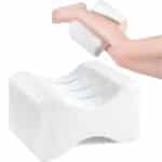 Almohada para piernass en uso