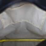 Mochila negra interior